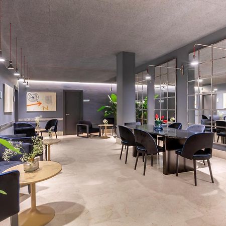 Suites Pamplona Plaza ภายนอก รูปภาพ