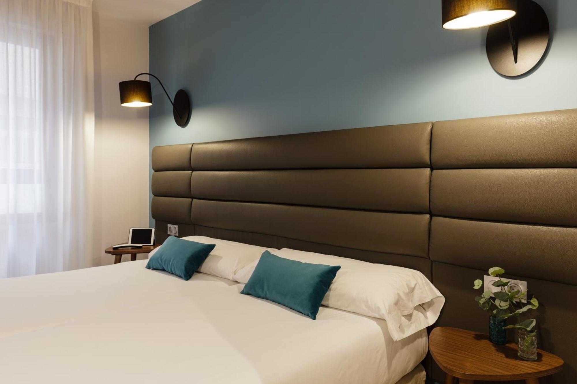 Suites Pamplona Plaza ภายนอก รูปภาพ