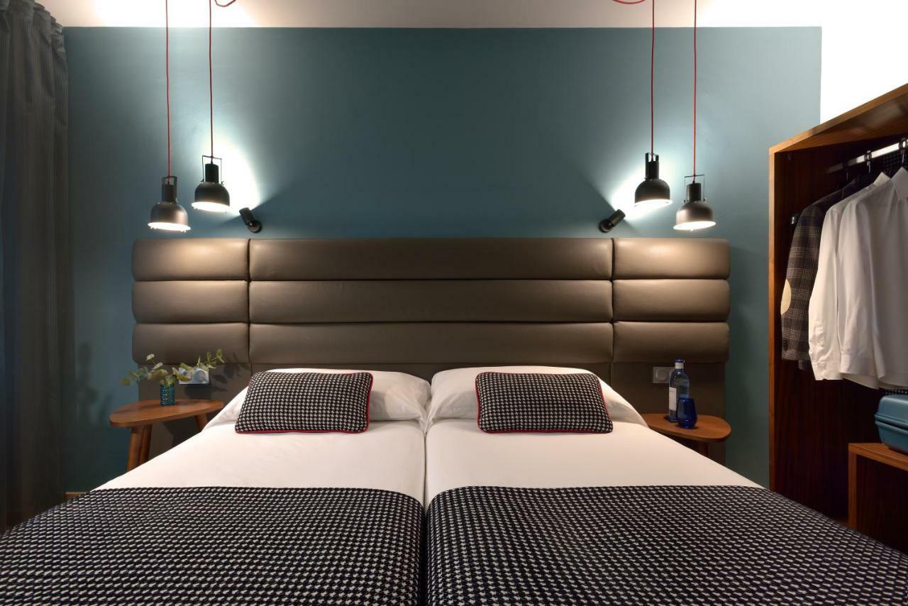 Suites Pamplona Plaza ภายนอก รูปภาพ